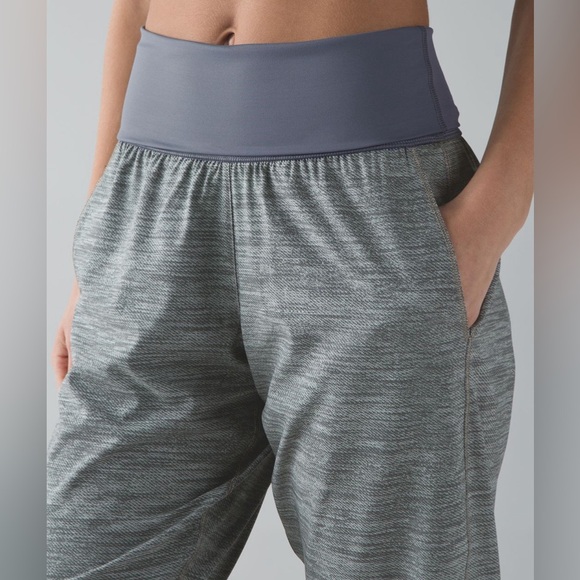 Lululemon Om Pant - Picture 7 of 8